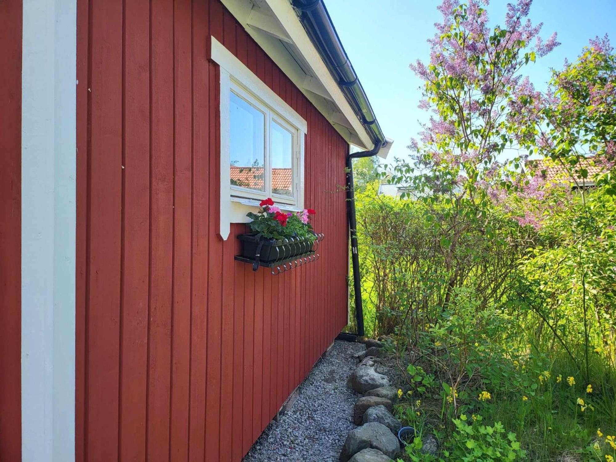 Vila Minihus Med Stor Traedgardstomt Naera Golf Och Hav Trosa Exteriér fotografie